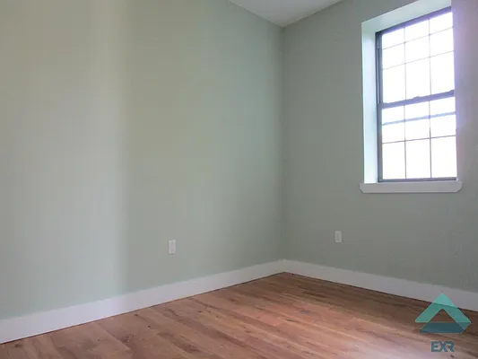 Rented by EXR | media 62