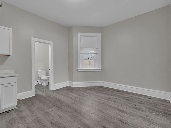 4th image of 513 Delaware St APT 2