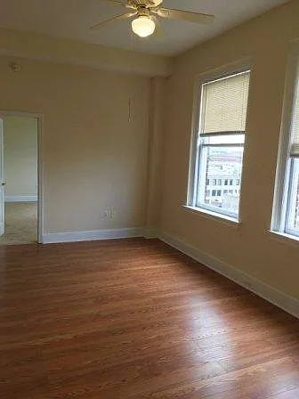 Linden Towers — Photo 21