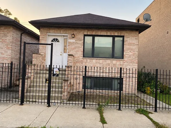 2549 S Hillock Ave, Chicago, IL 60608