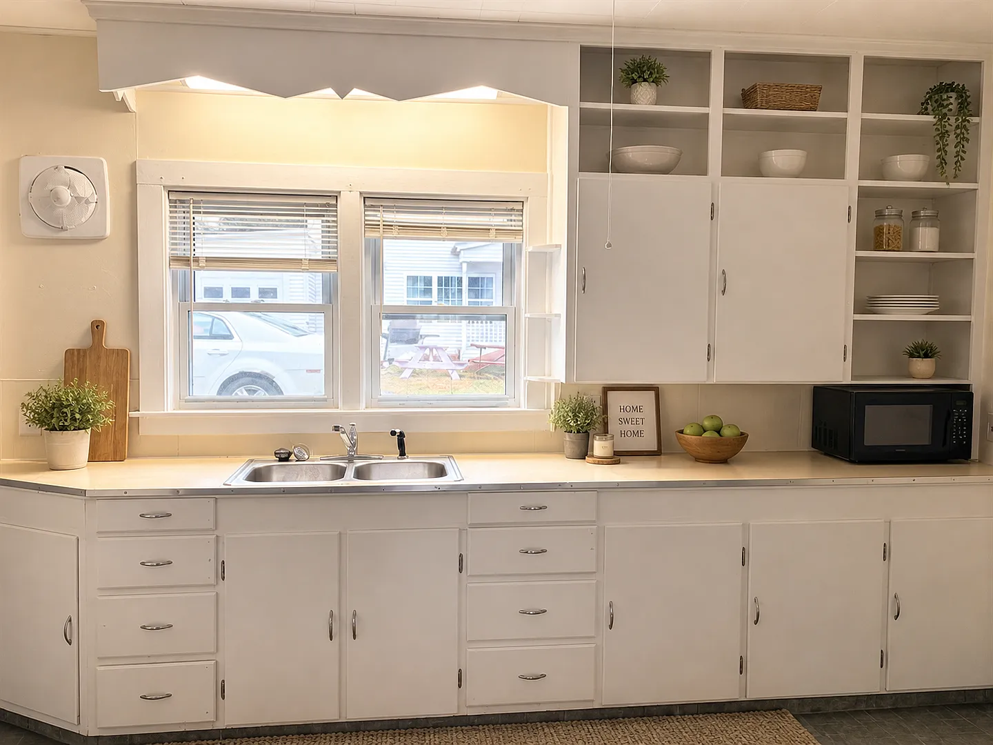 227 Main St - Orono — Photo 2