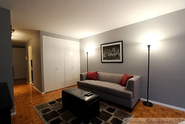 Rented by Maison International | media 3
