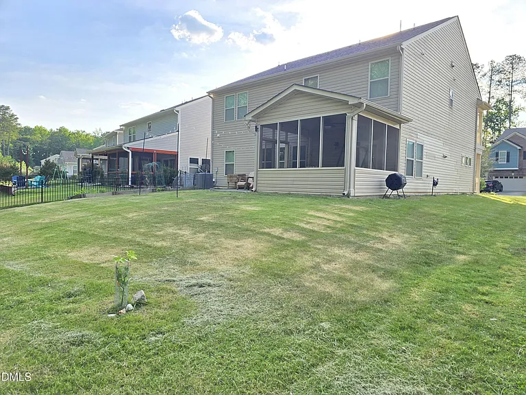 1011 Poplar St — Photo 31
