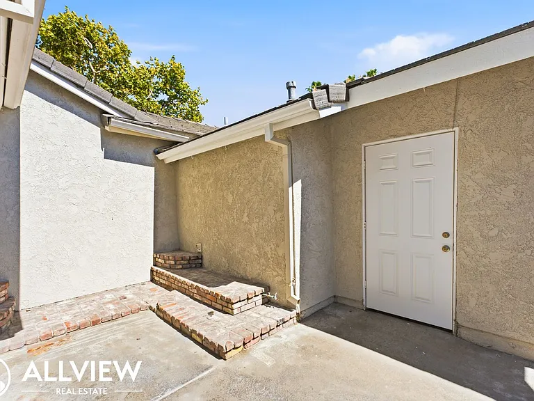 2055 W Lafayette Dr — Photo 23