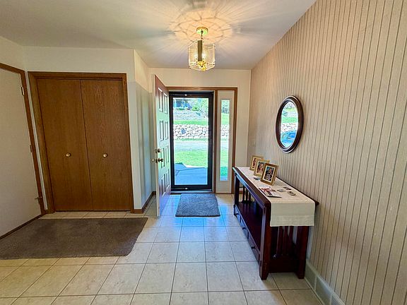 4th image of 206 Shady Oak Ct