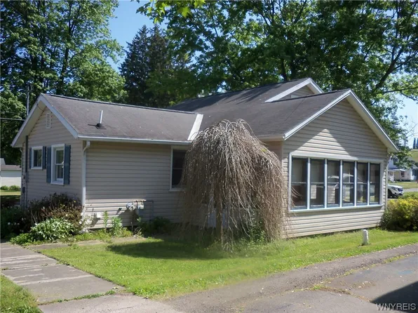 86 N 3rd St, Allegany, NY 14706