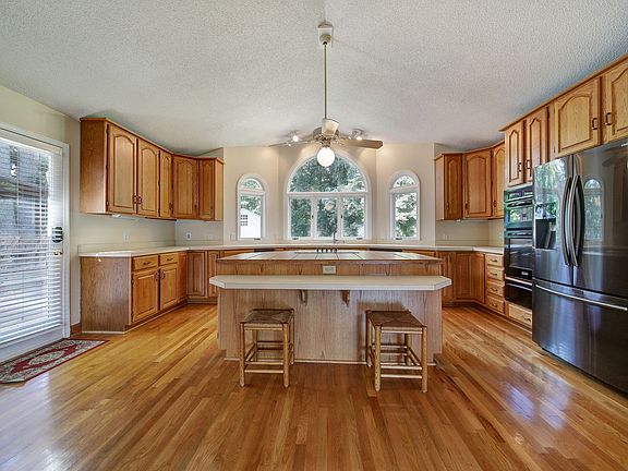3rd image of 5536 Kool Springs Dr