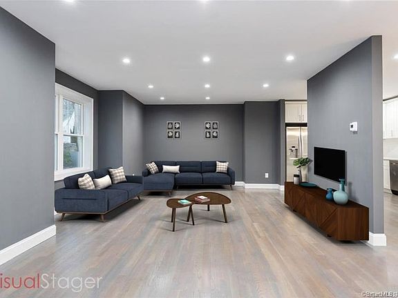 5th image of 20 Lower Rocks Ln