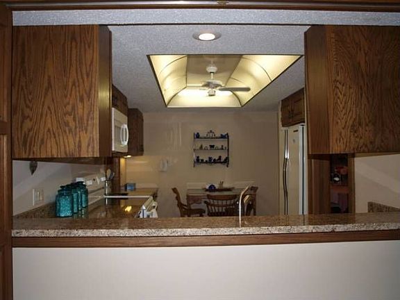 Kitchen w/bi fold doors