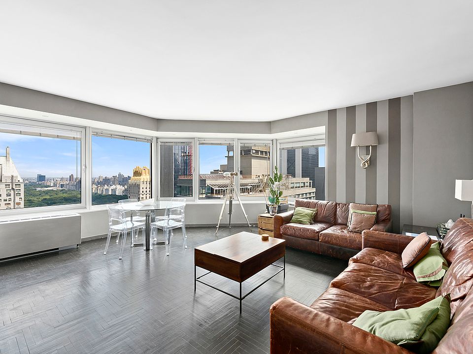 1st image of 150 W 56th St APT 3702