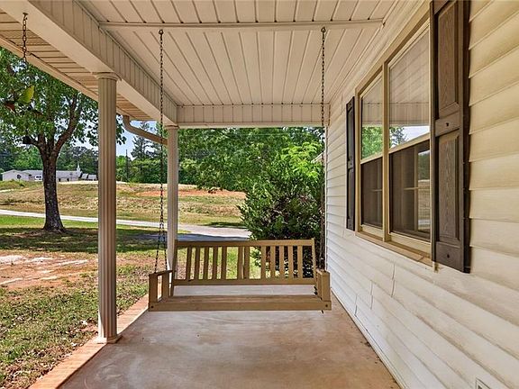 5th image of 3982 Pool Rd