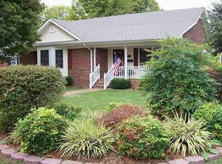 320 S Walnut St, Hohenwald, TN 38462