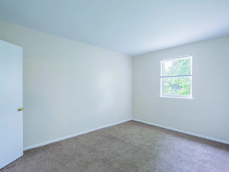 108 E Monroe Ave — Photo 13
