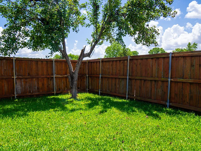 1730 Mineral Springs Dr — Photo 31