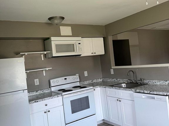 4th image of 10303 Torrington Rd #1