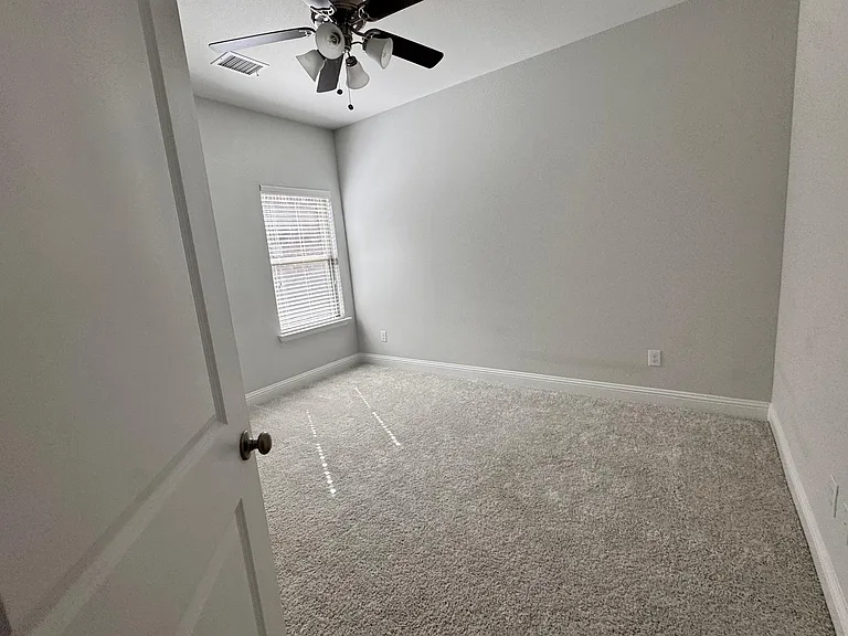 364 Saltmeadow Ln — Photo 6