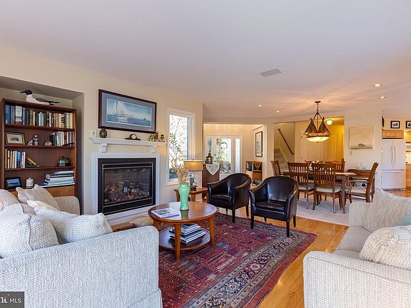 5th image of 257 Vista Ln