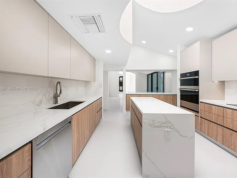 7540 Los Pinos Blvd — Photo 10