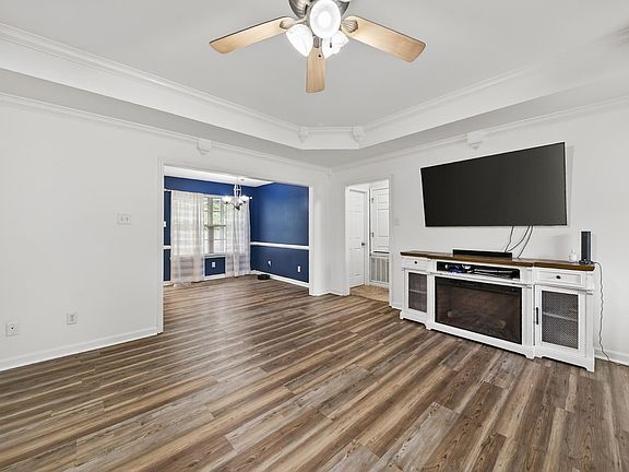 5th image of 36 Ryleigh Cir