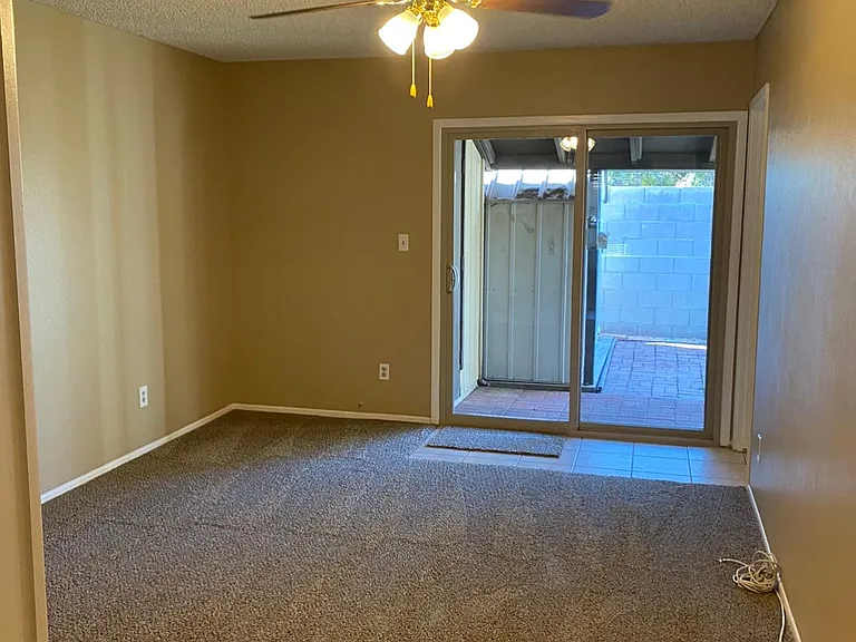 5213 W Carol Ave — Photo 8