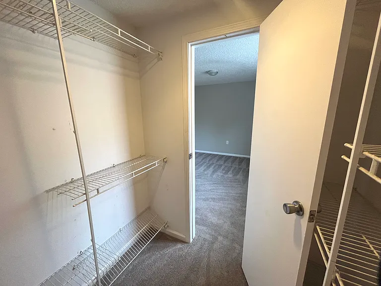 1626 Lara St NE — Photo 16