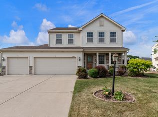 8242 S Preserve Way, Franklin, WI 53132