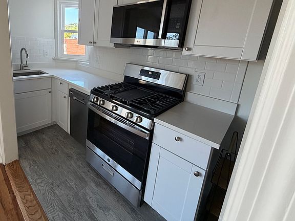 3rd image of 223 Bellevue Ave APT 5
