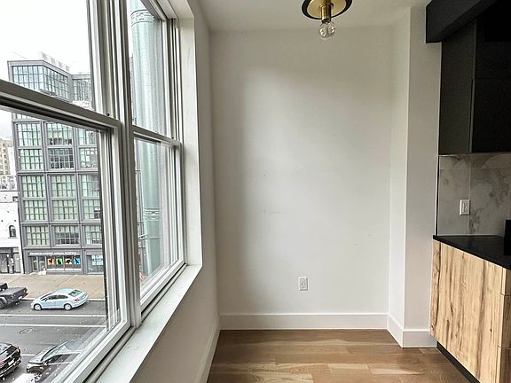 5th image of 1052 Dean St #4B