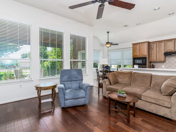 405 Saddleback Dr, Fairview, TX 75069