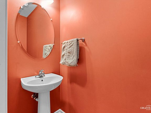 5th image of 1005 Hummingbird Way