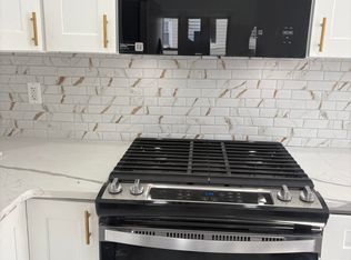 25 Menlo Ave, Metuchen, NJ 08840