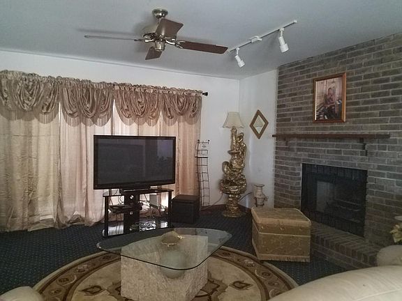 3rd image of 25041 W Pauline Dr