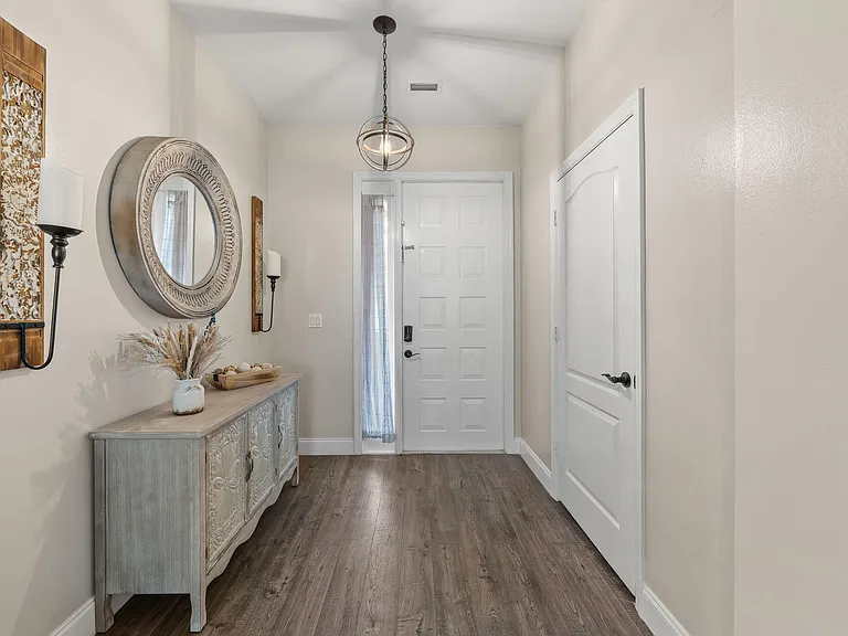 123 Wakulla Springs Way — Photo 10