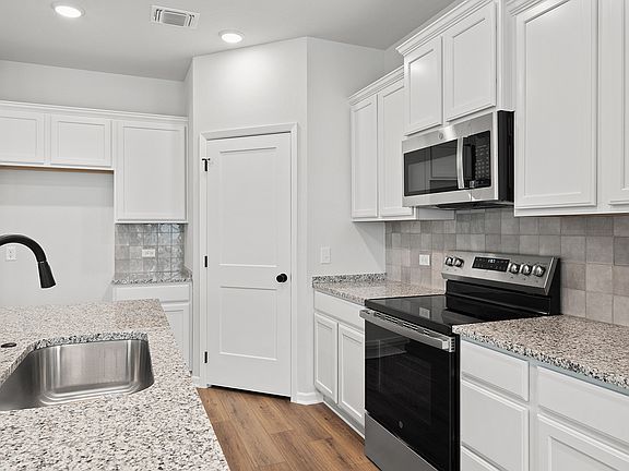 5th image of 10275 Kimberlite Dr