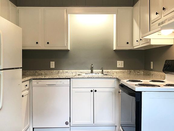 4th image of 2727 Arbor Pl #A-7