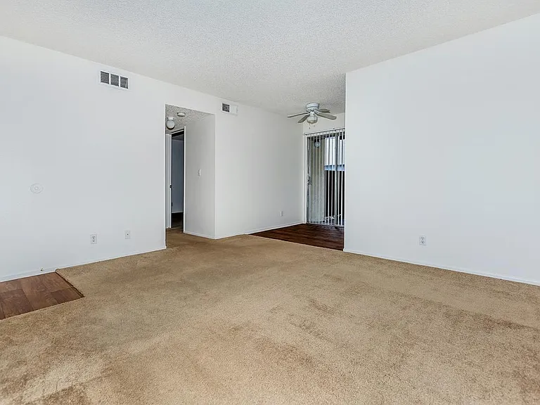 Mountain View Apartment Homes — Photo 25