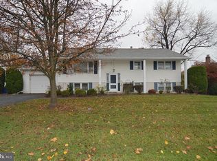 454 Hill Rd, Wernersville, PA 19565