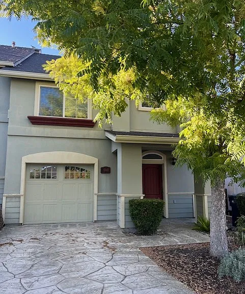 1040 La Costa Ln — Photo 1