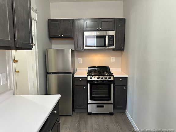 5th image of 218 Kelton St #15