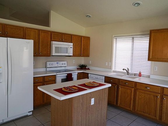 4th image of 1417 E Cathedral Rock Dr