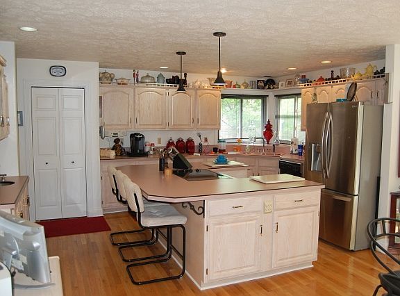 4th image of 752 Shady Ln