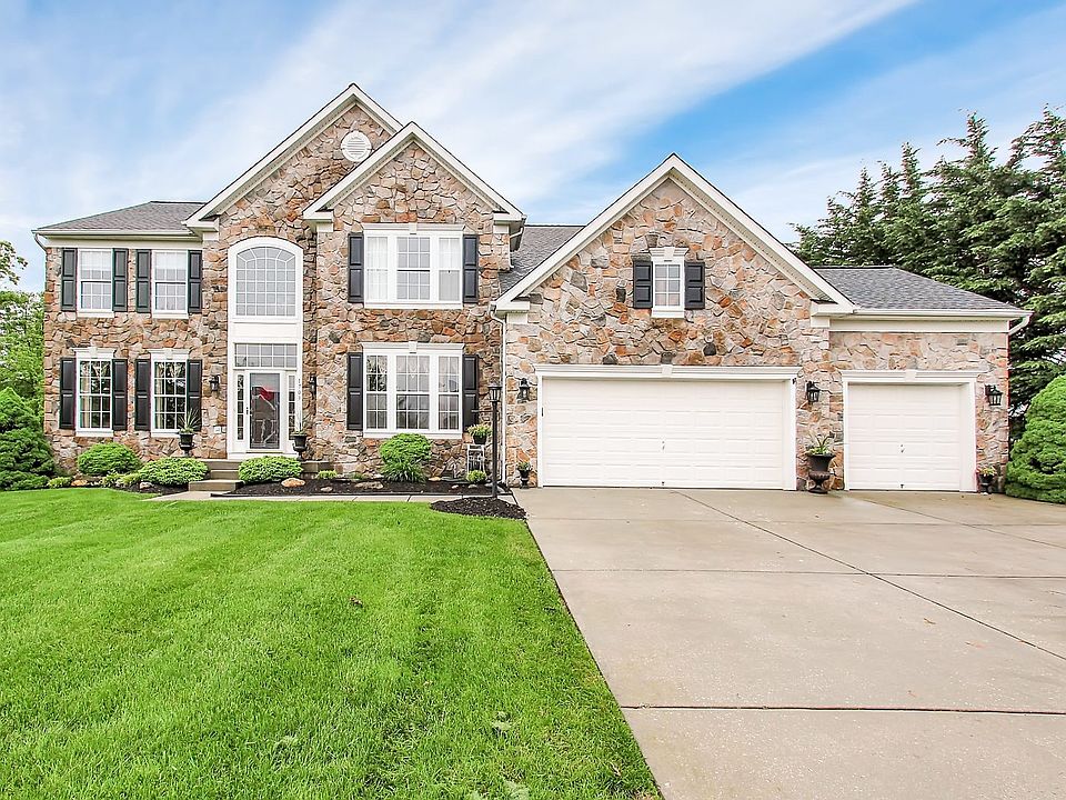1st image of 1703 Stone Ivy Pl