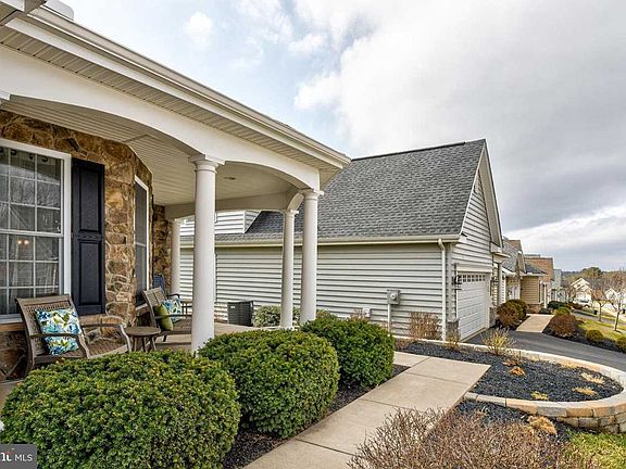 2nd image of 253 Beacon Cir