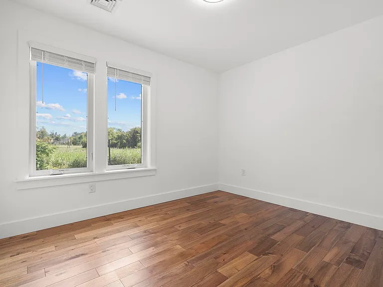 245 E Main St #2 — Photo 23