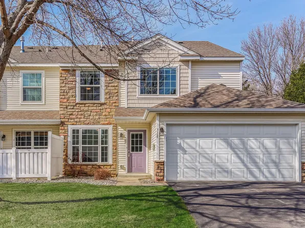 318 Wilderness Dr, Chaska, MN 55318