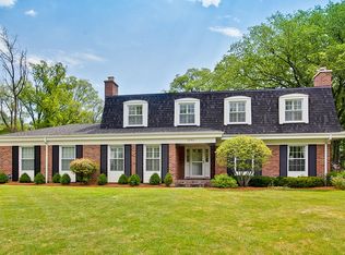 1293 S Wilson Dr, Lake Forest, IL 60045