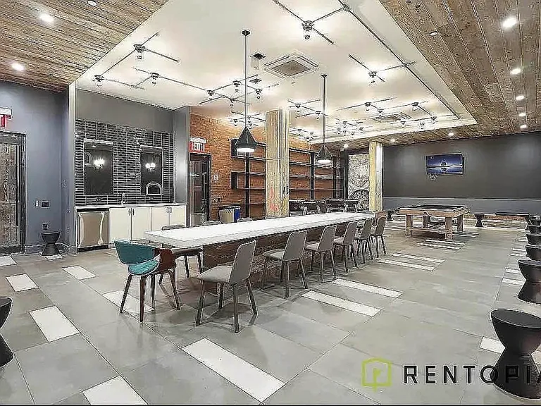340 Evergreen Ave #303 — Photo 12