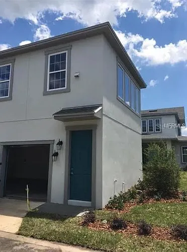 14212 Corrigan Ave Photo 1