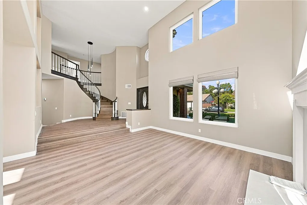 4 bed, 3.5 bath, 3134 sqft, $6,000 — Photo 3