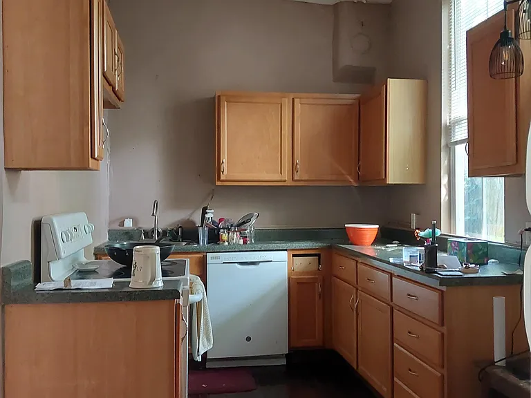 2616 Indiana Ave — Photo 6